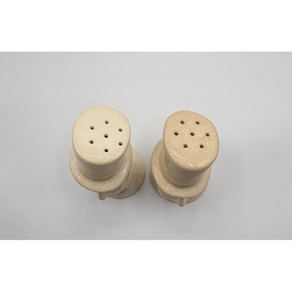 Vintage White Top Hat Men‎ Salt & Pepper shakers 3